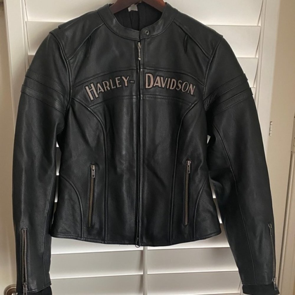 Authentic Harley Davidson Miss Enthusiast Black Leather Jacket Medium EUC - Picture 2 of 7